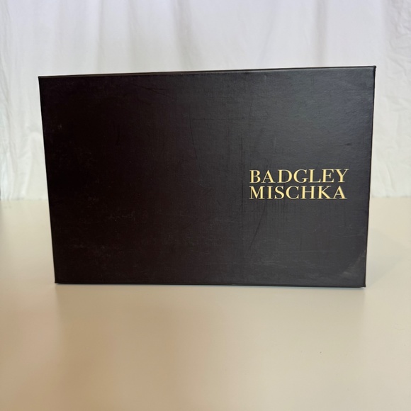 Badgley Mischka Pumps 9.5 Peep Toe Silver Embellished Heels - Picture 8 of 8